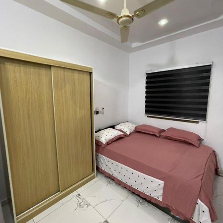 Appartement A La Residence Toumba โลเม ภายนอก รูปภาพ